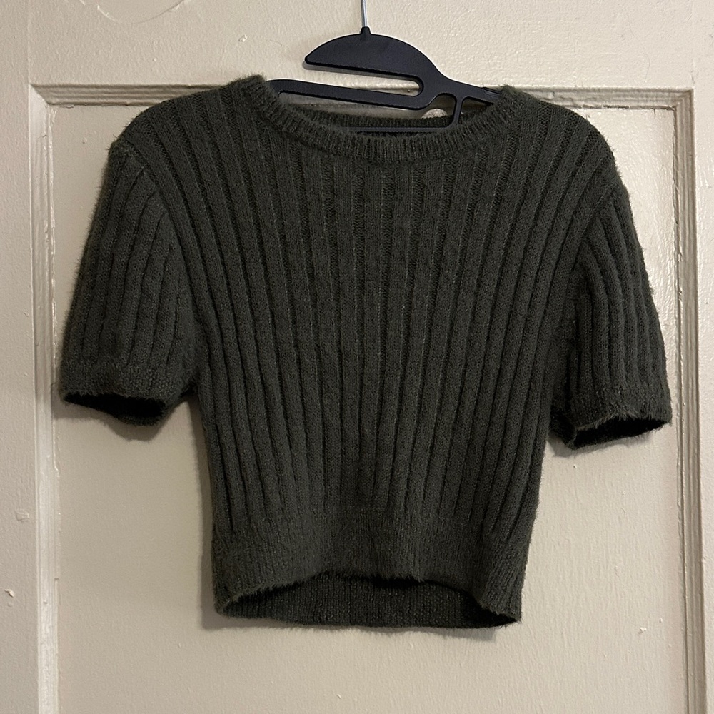 Women's Ribbed Knit Fluffy Cropped Sweater - Green